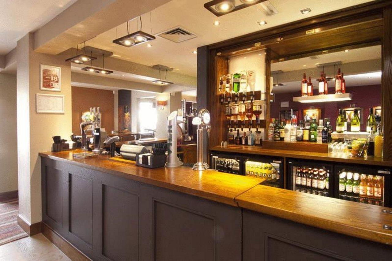 Premier Inn Exeter Central St. Davids Bagian luar foto